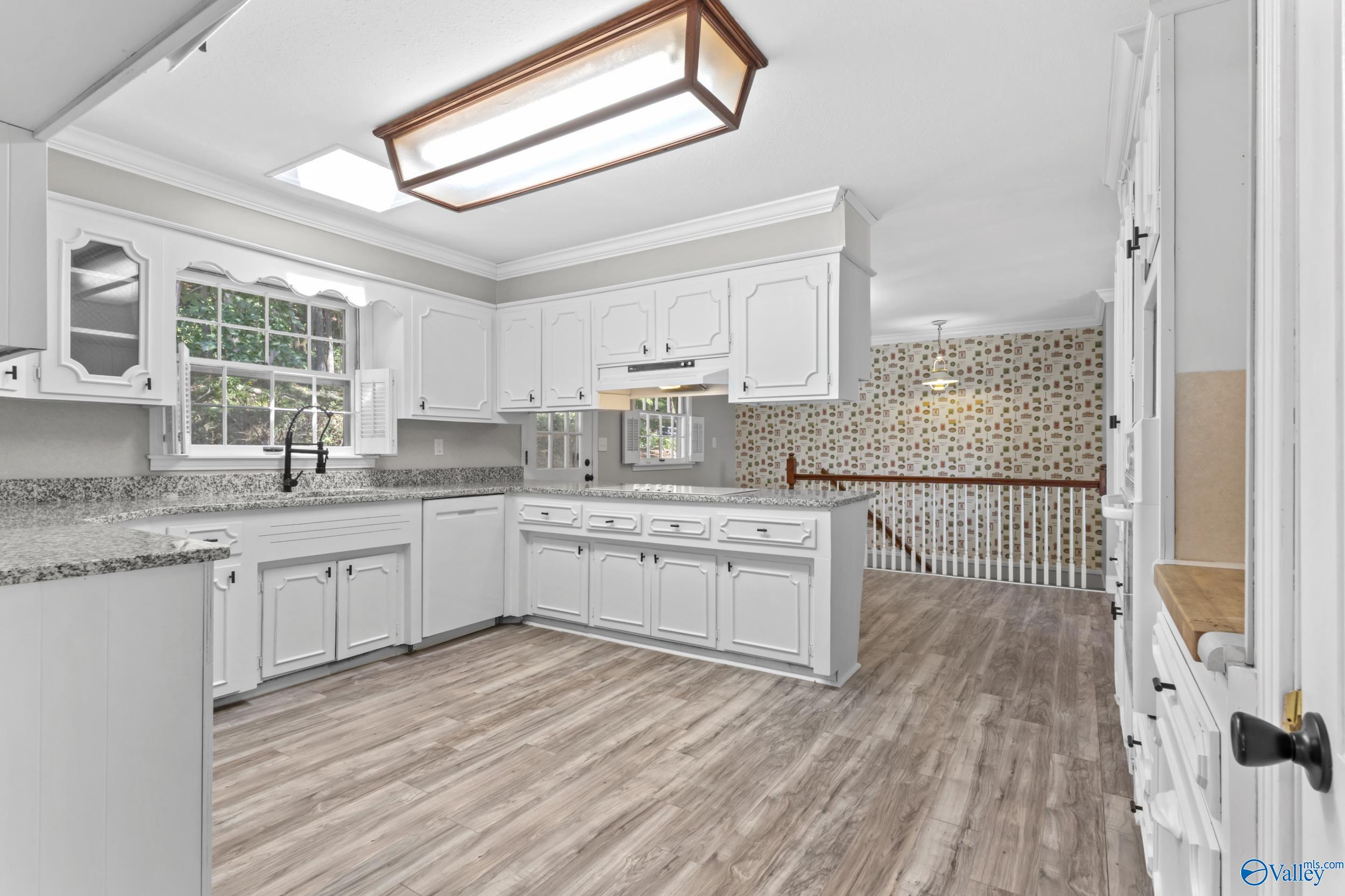 2101 Shades Crest Road SE