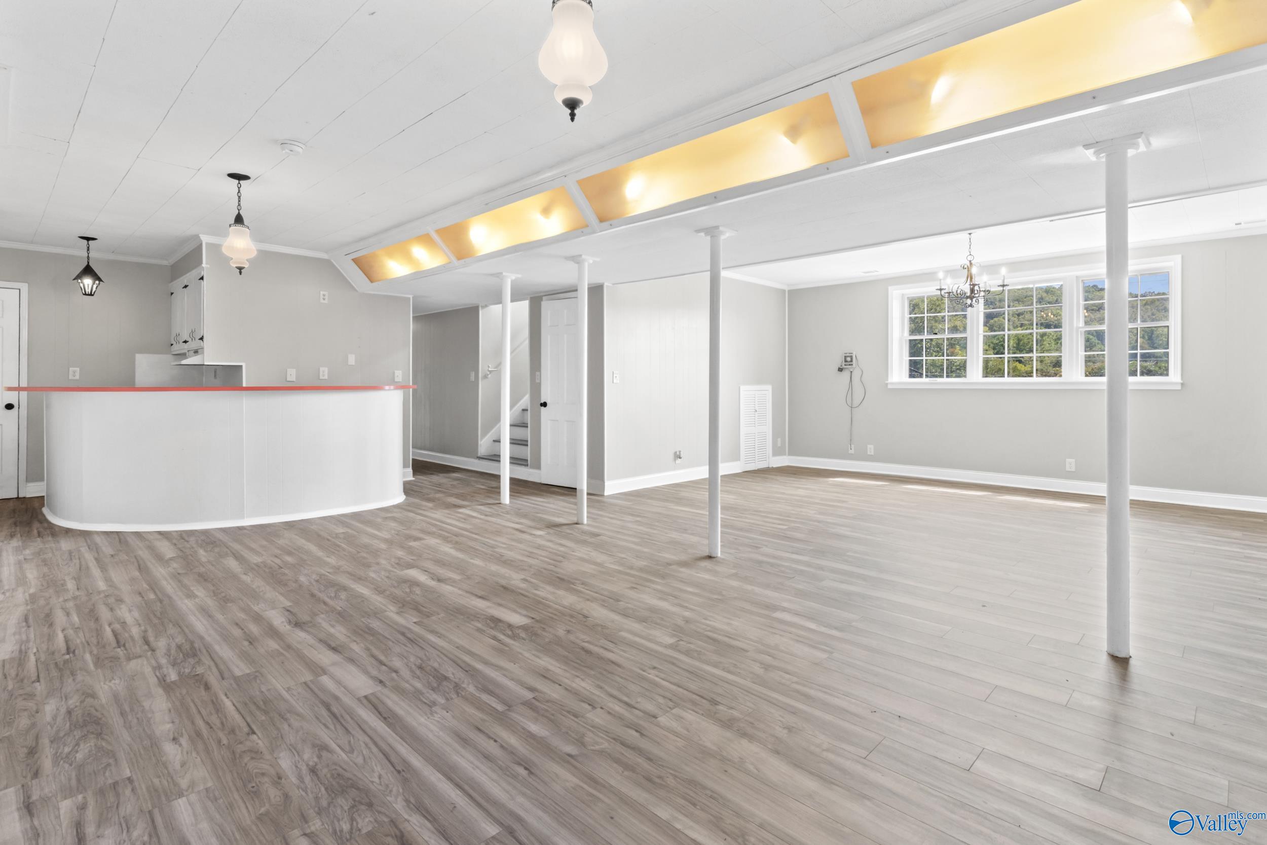 2101 Shades Crest Road SE