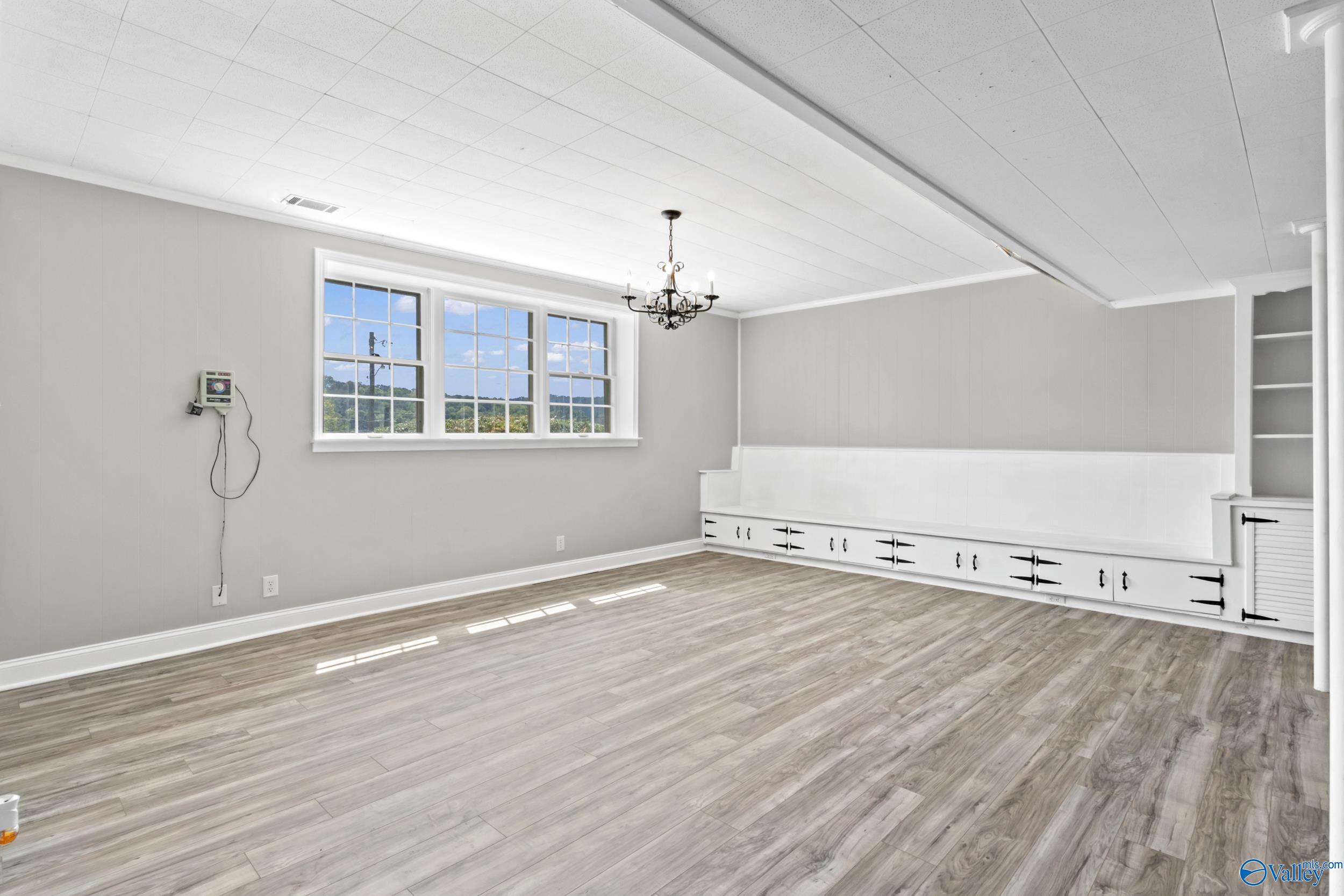 2101 Shades Crest Road SE