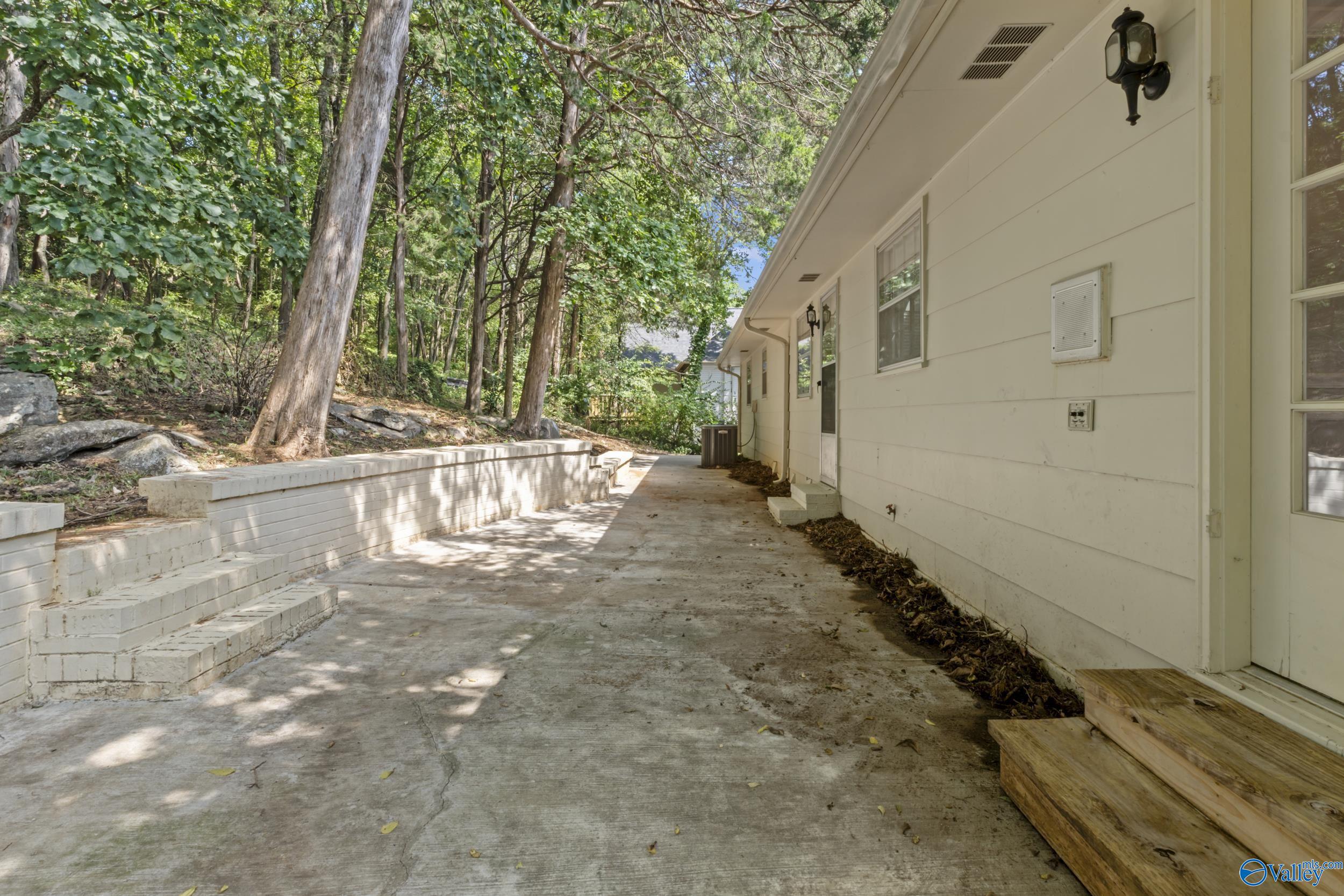 2101 Shades Crest Road SE