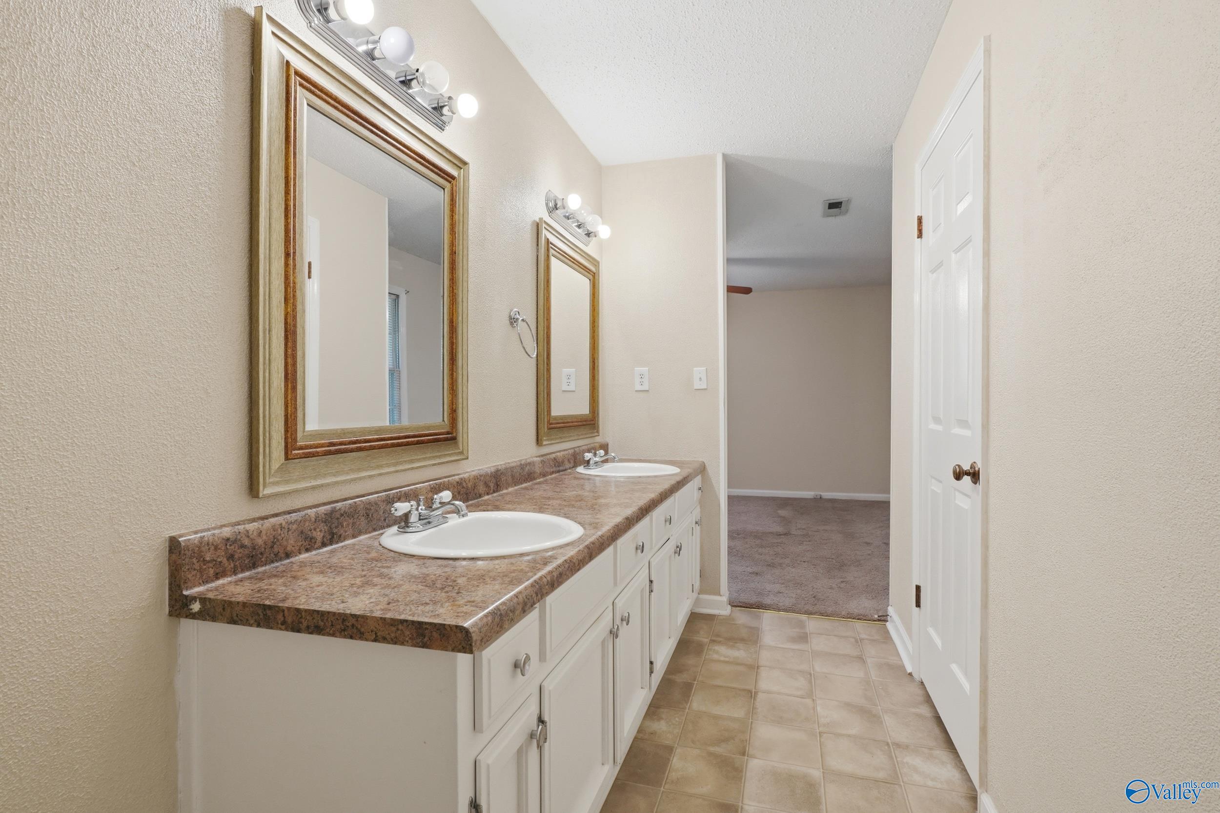 13014 Coys Drive SE