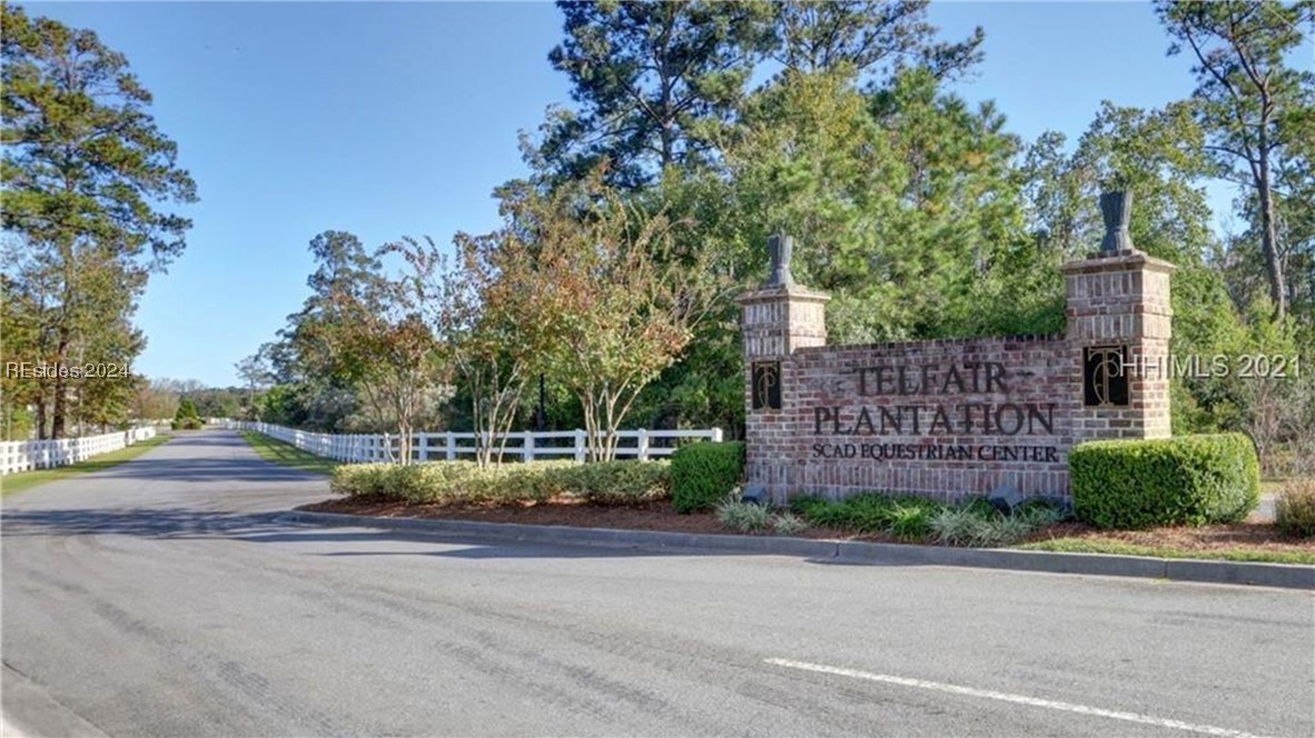 1513 Hunters Loop S