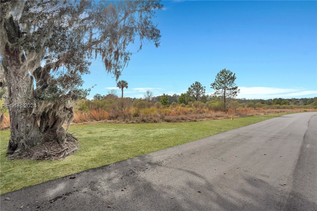 1513 Hunters Loop S