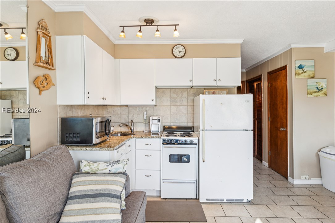 23 S Forest Beach Unit: 237