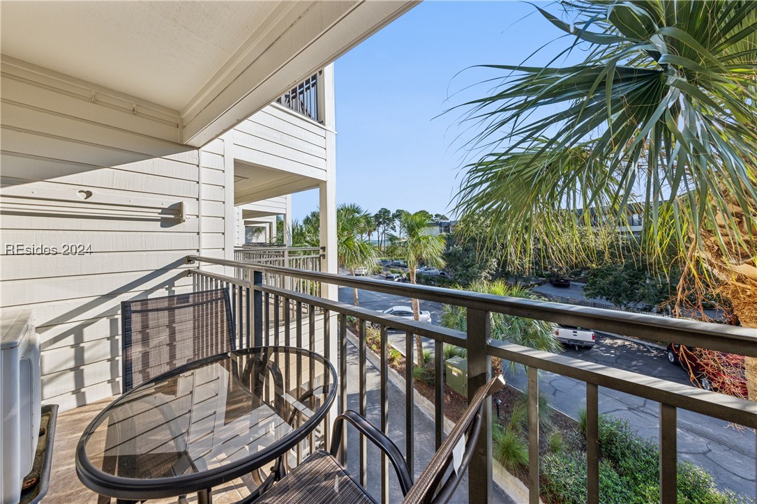 23 S Forest Beach Unit: 237