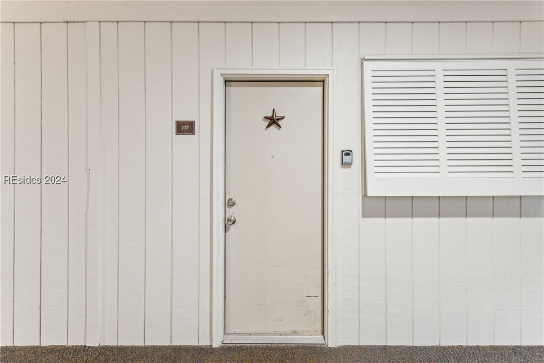 23 S Forest Beach Unit: 237