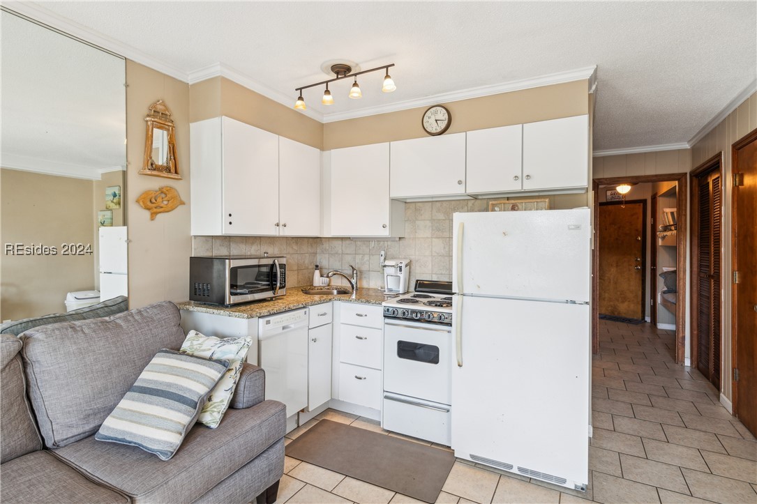 23 S Forest Beach Unit: 237