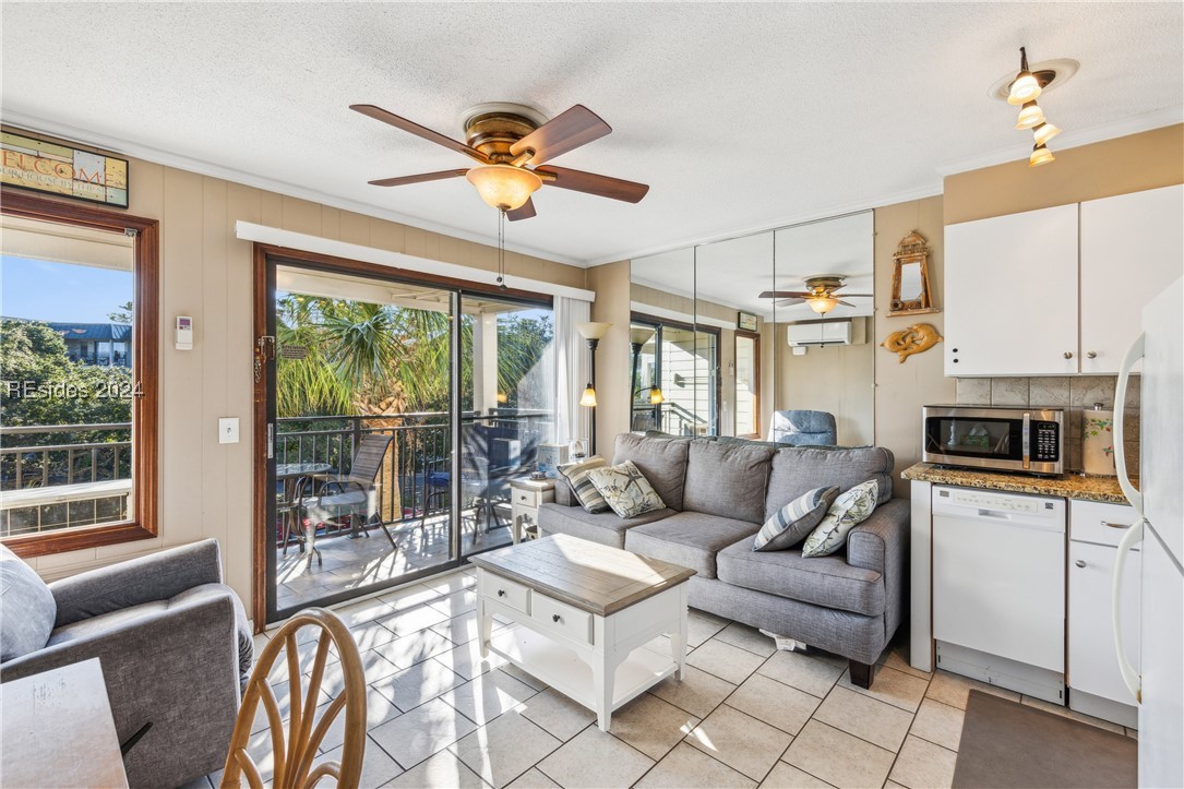 23 S Forest Beach Unit: 237