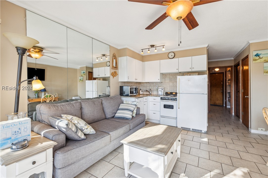 23 S Forest Beach Unit: 237
