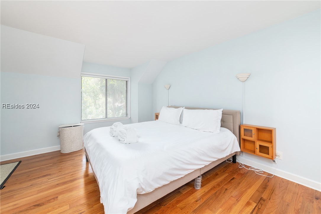15 Deallyon Avenue Unit: 2
