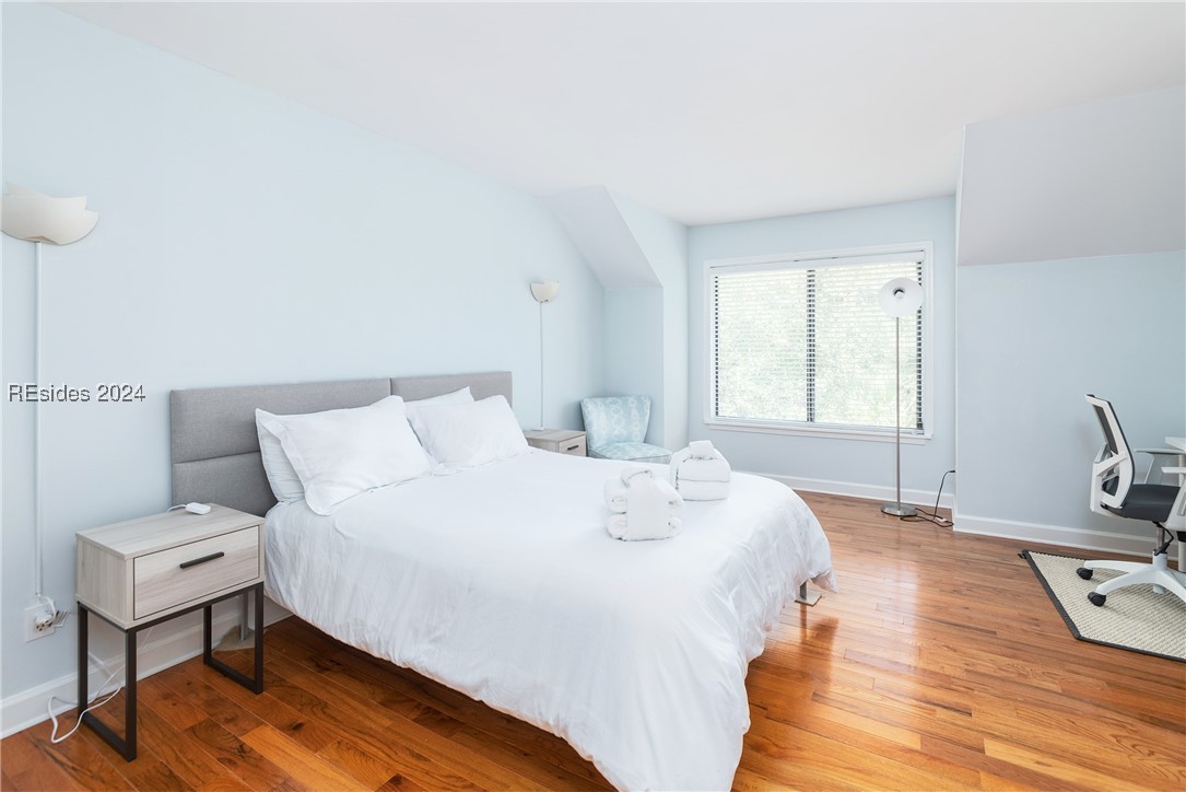 15 Deallyon Avenue Unit: 2