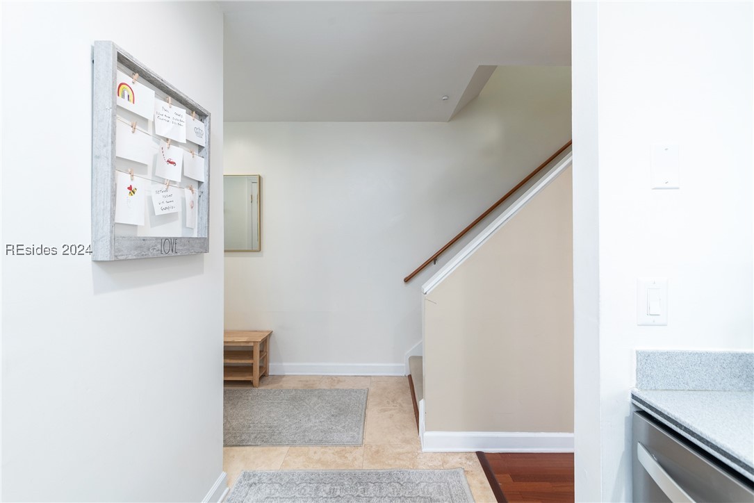 15 Deallyon Avenue Unit: 2