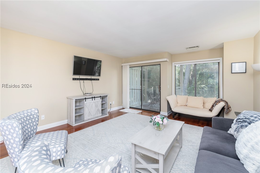 15 Deallyon Avenue Unit: 2