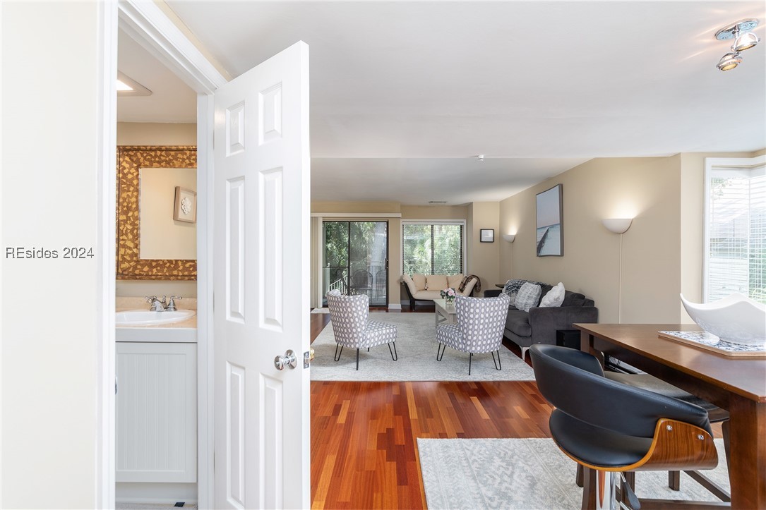 15 Deallyon Avenue Unit: 2