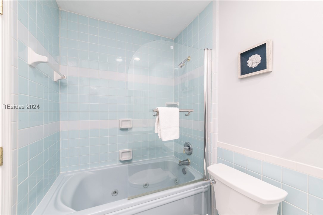 15 Deallyon Avenue Unit: 2