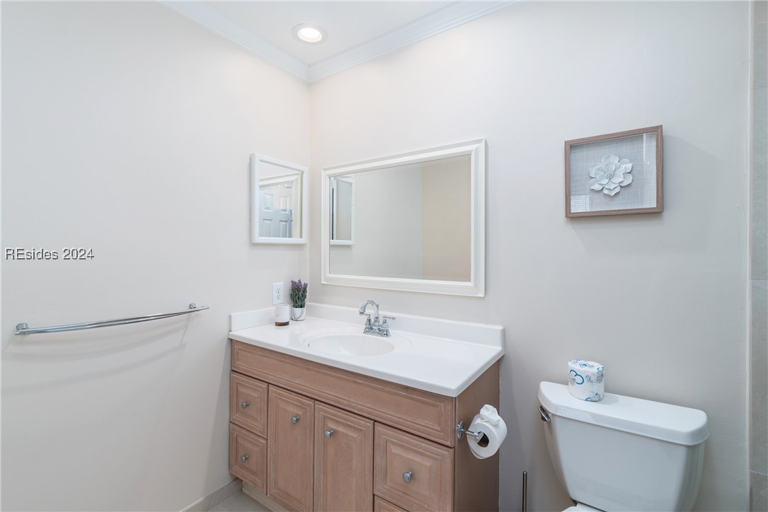 15 Deallyon Avenue Unit: 2