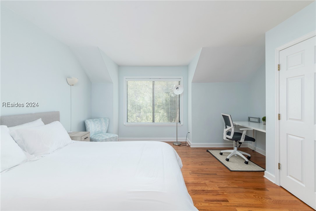 15 Deallyon Avenue Unit: 2