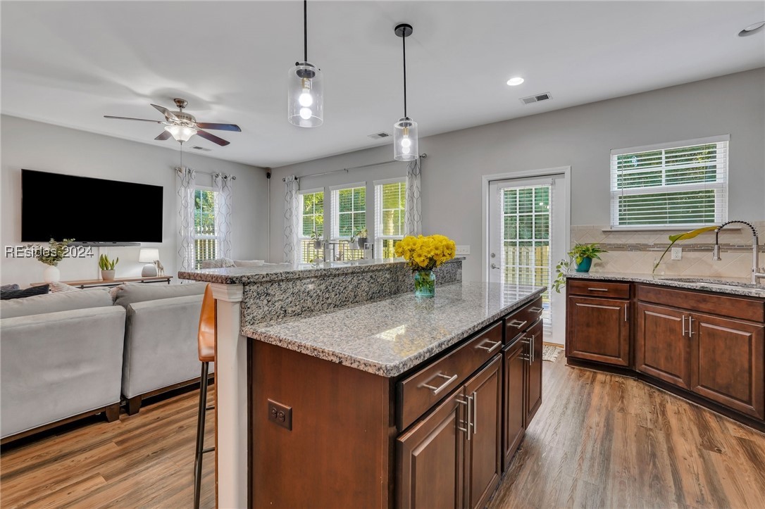 85 Isle Of Palms E
