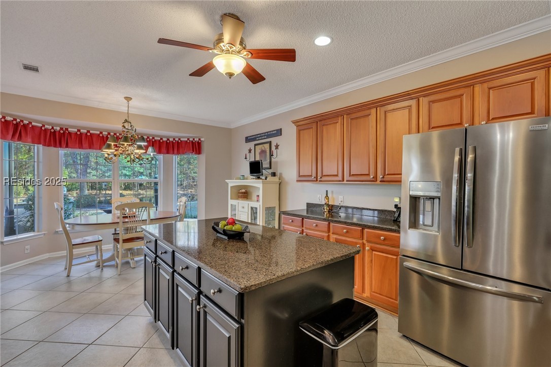 15 Amaryllis Lane