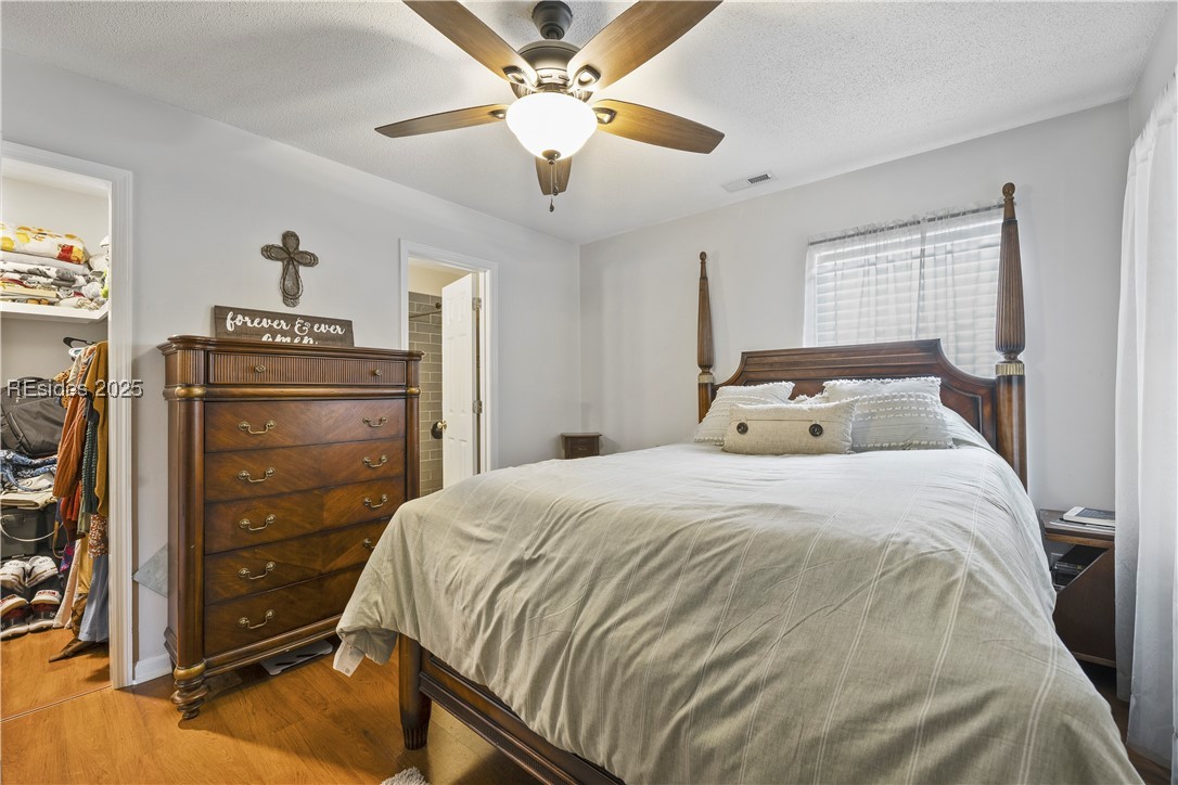 5 John Davis Court