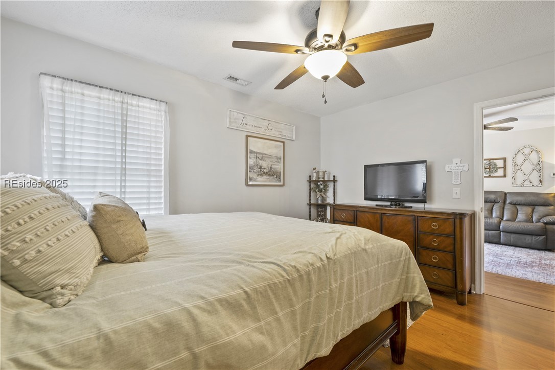 5 John Davis Court