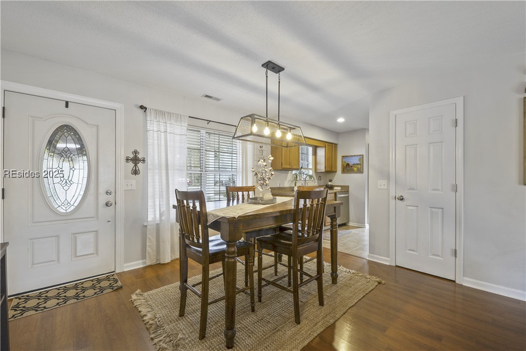 5 John Davis Court