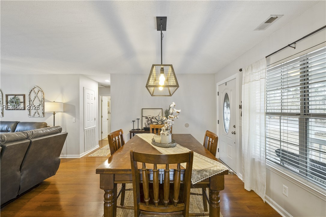 5 John Davis Court