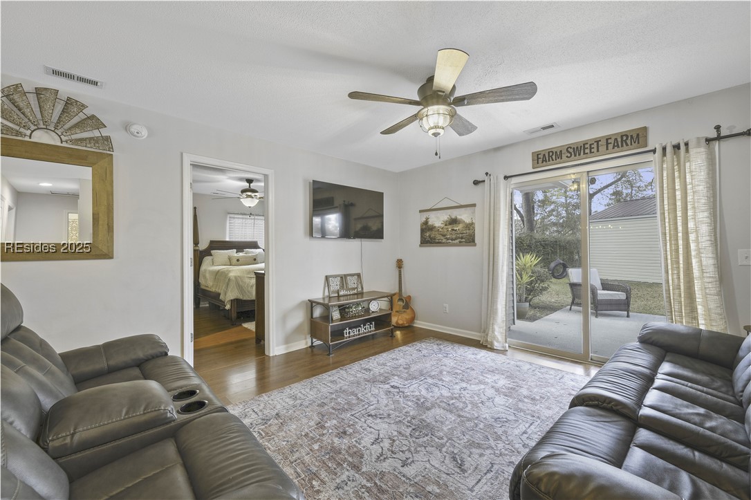 5 John Davis Court