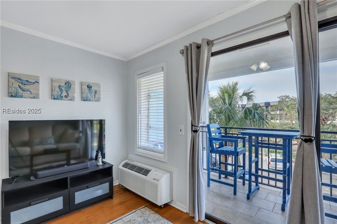 23 S Forest Beach Unit: 235