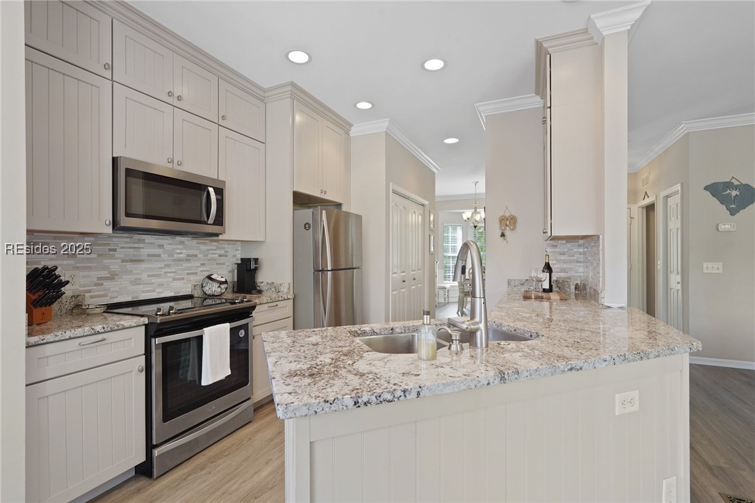 10 Victoria Square Crossing