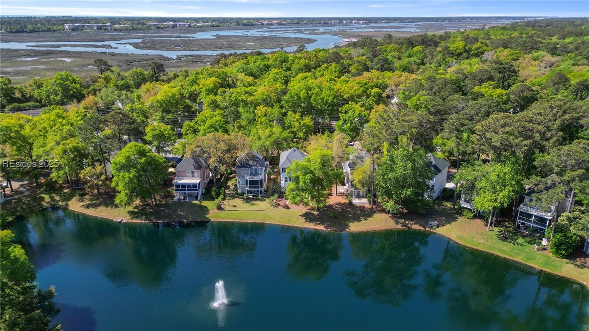 10 Victoria Square Crossing