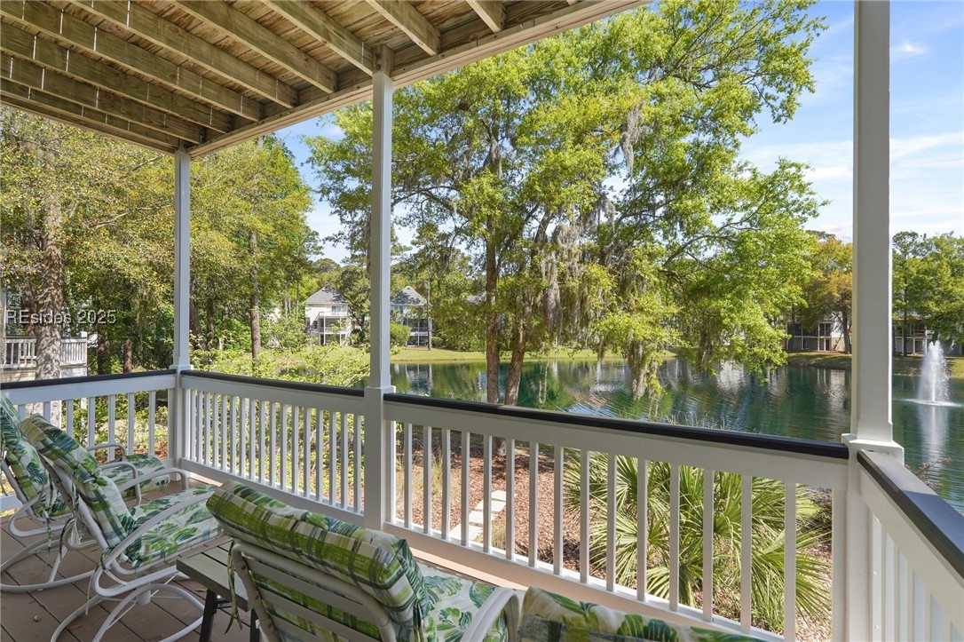 10 Victoria Square Crossing