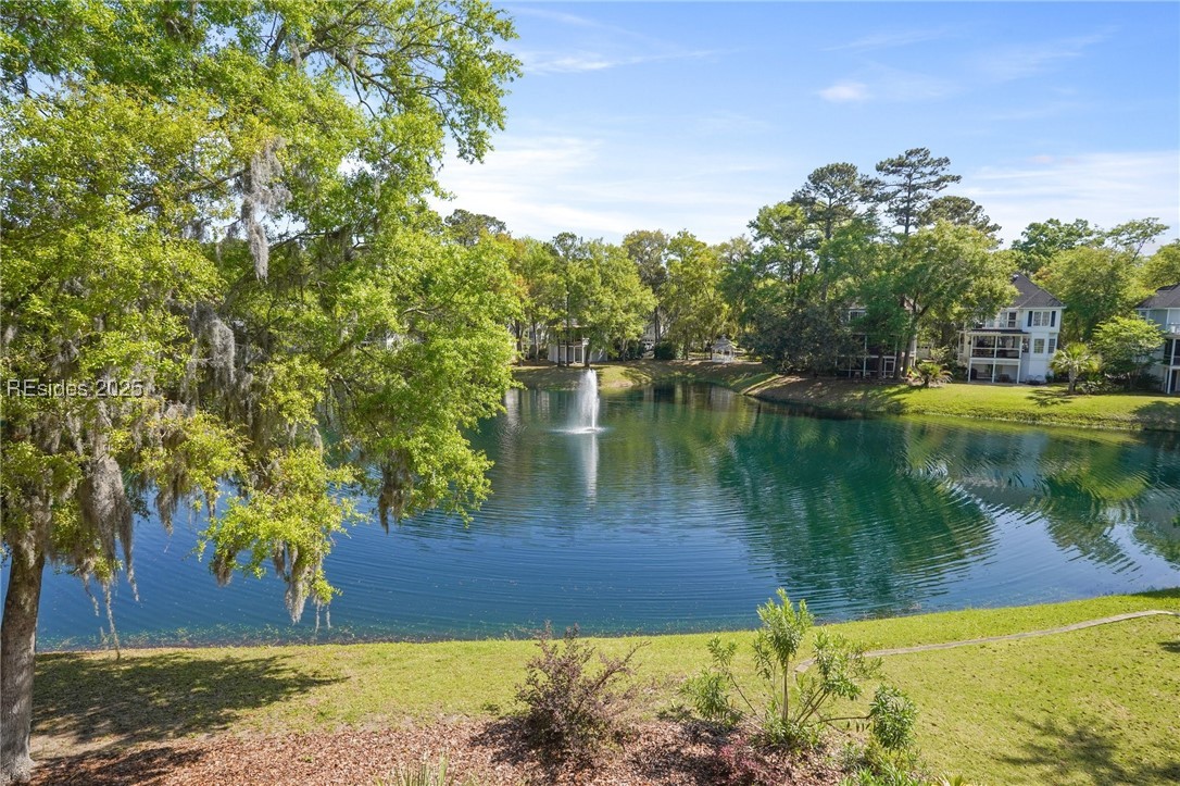 10 Victoria Square Crossing