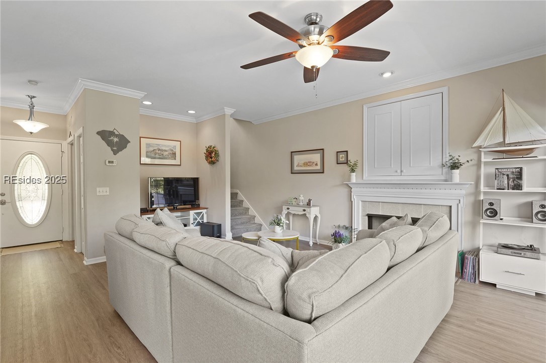 10 Victoria Square Crossing