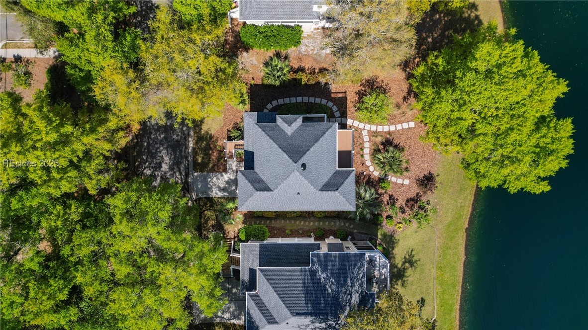 10 Victoria Square Crossing