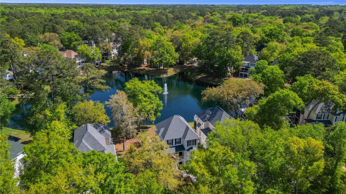 10 Victoria Square Crossing