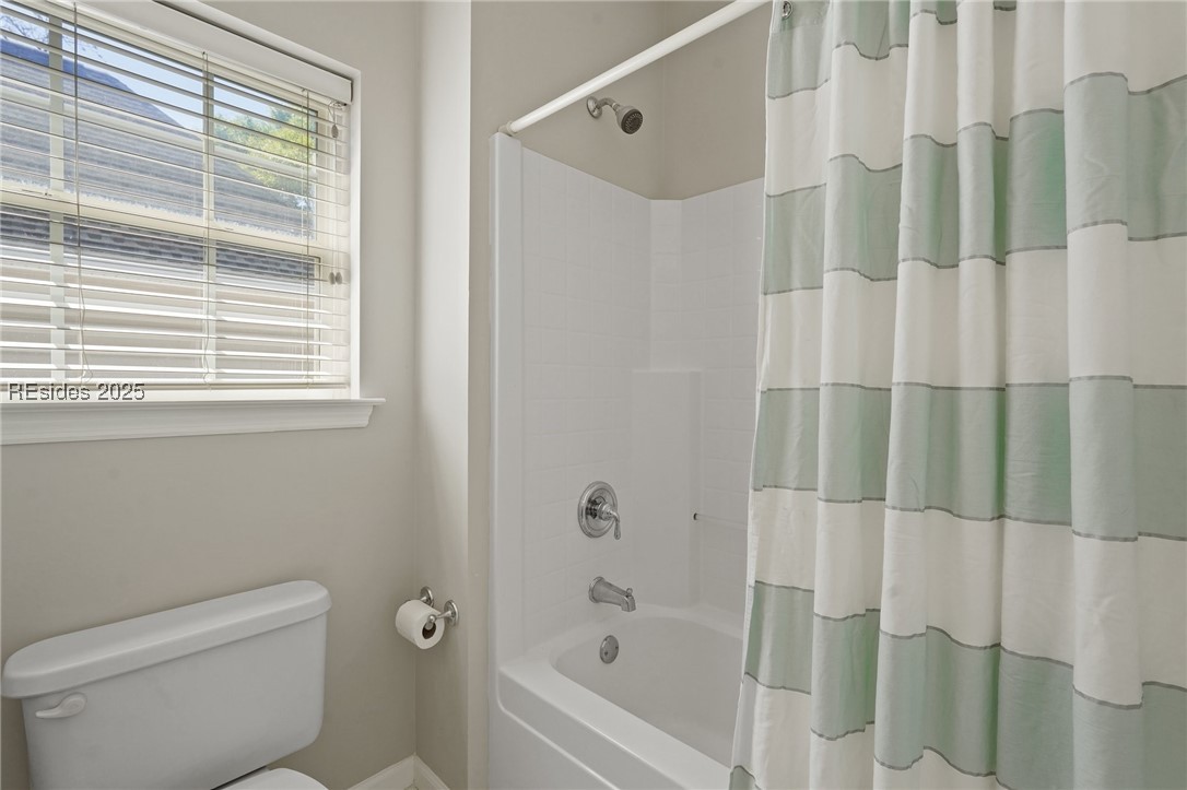 10 Victoria Square Crossing