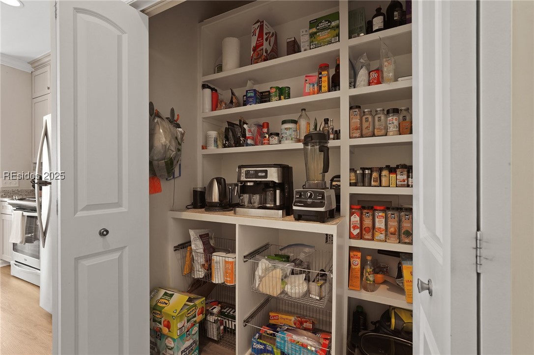 10 Victoria Square Crossing