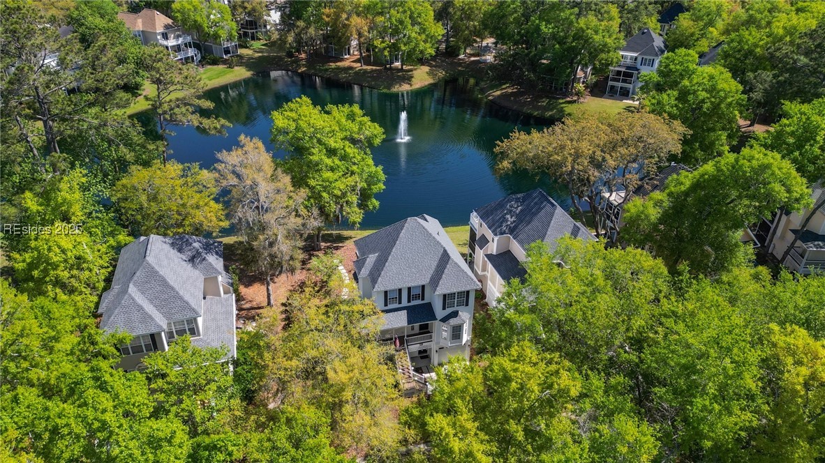 10 Victoria Square Crossing