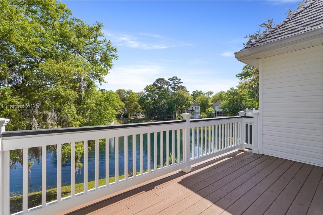 10 Victoria Square Crossing