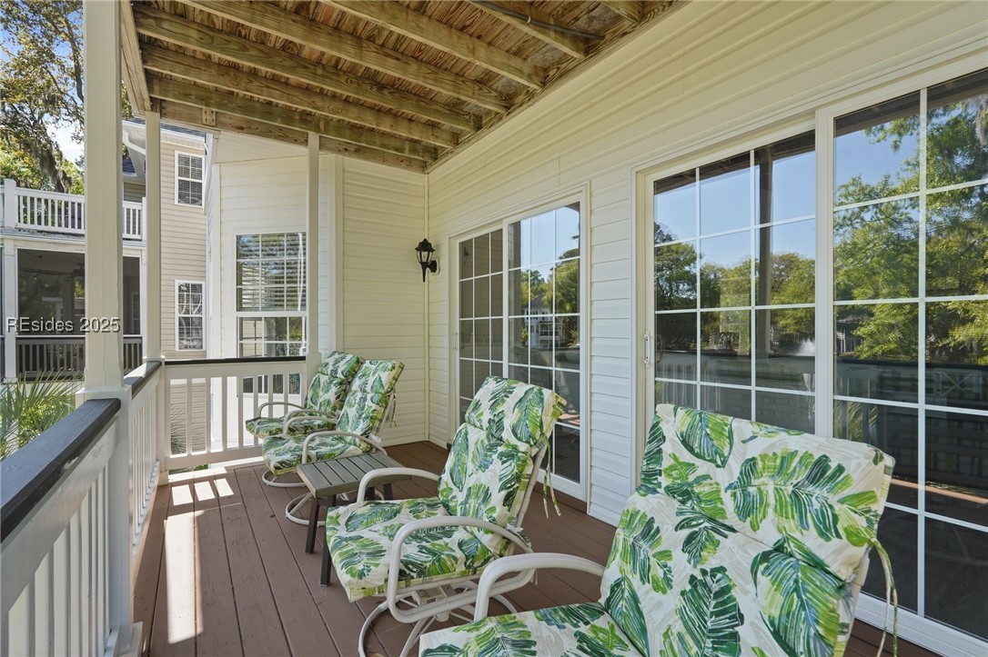 10 Victoria Square Crossing