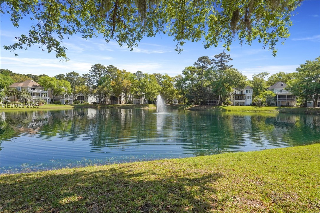 10 Victoria Square Crossing