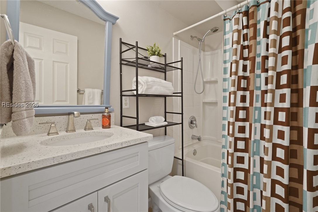 10 Victoria Square Crossing