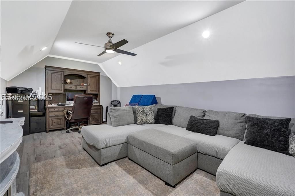 26 Benton Circle