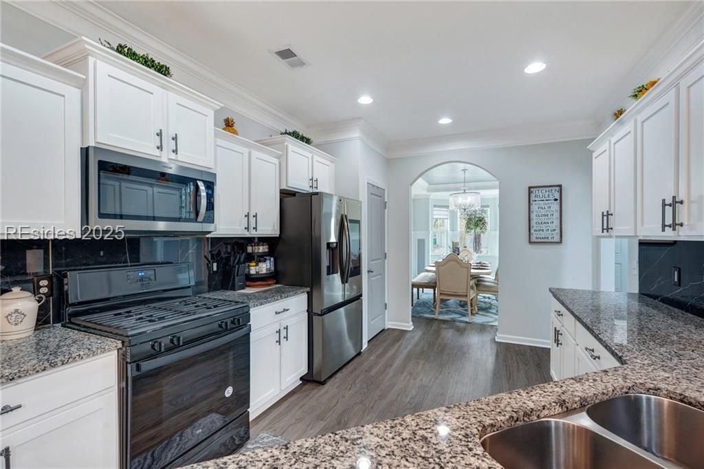 26 Benton Circle