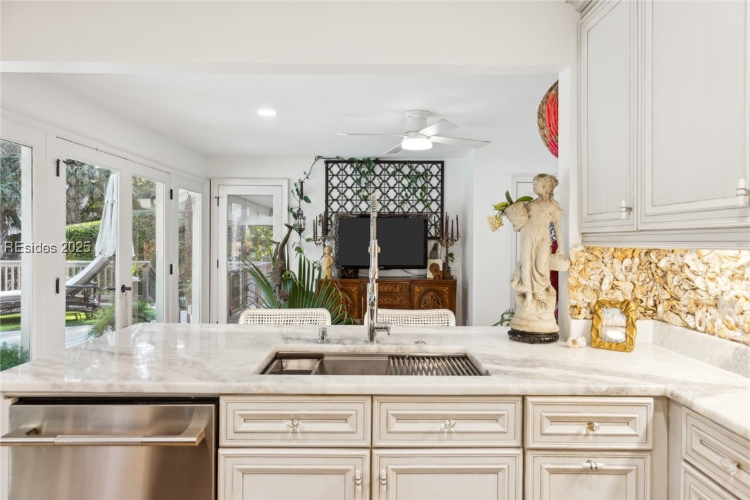 56 SANDFIDDLER ROAD