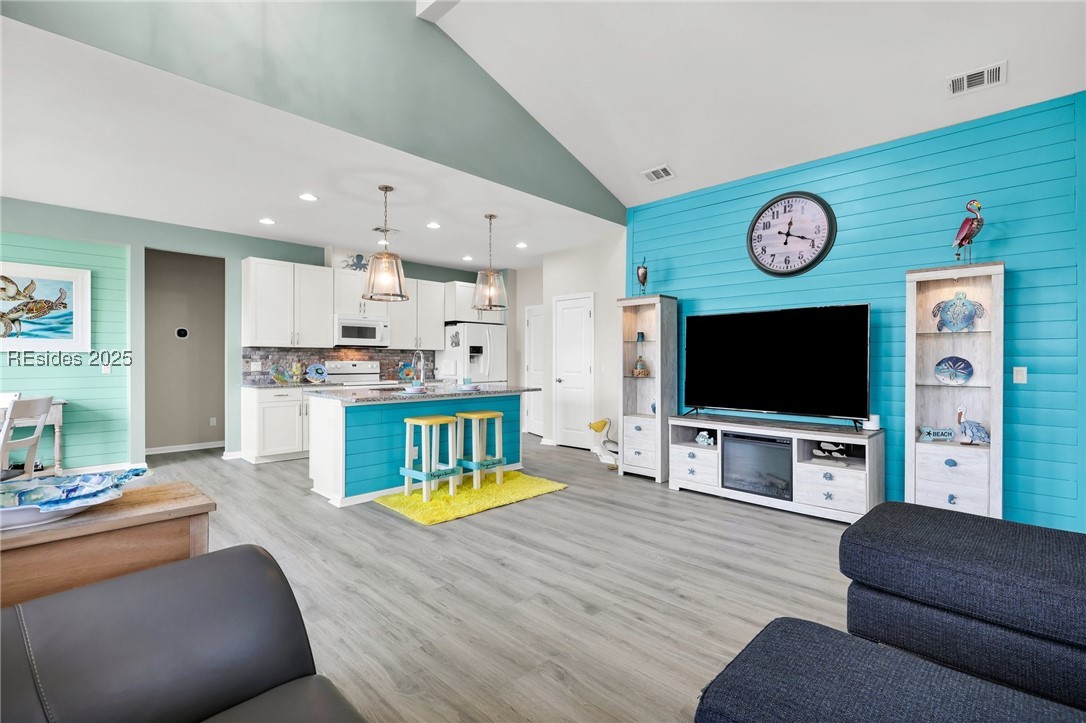 146 Sandbar Ln Unit: 102