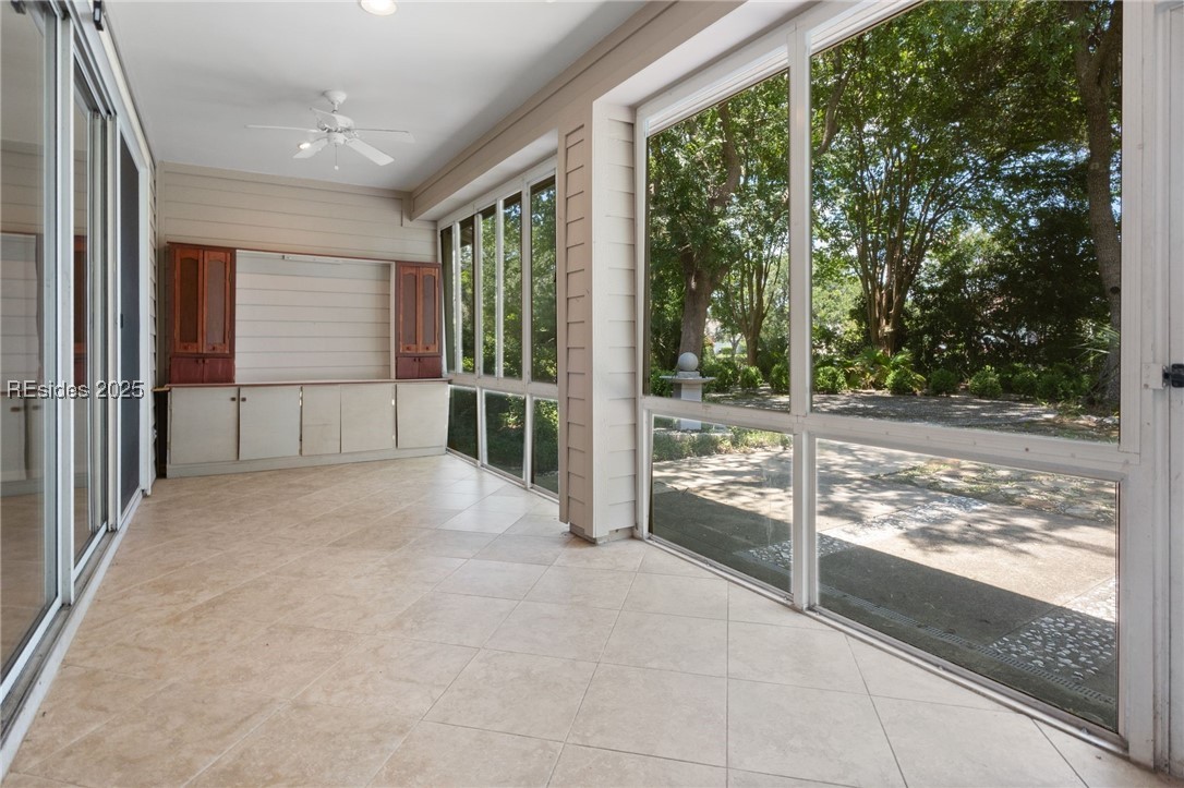 140 Robert E Lee Ln