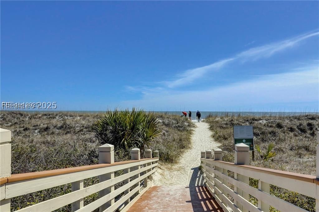 100 Shipyard Drive Unit: 203