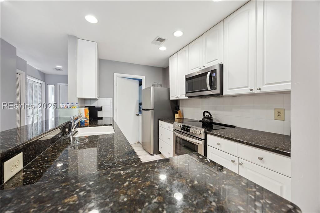 100 Shipyard Drive Unit: 203